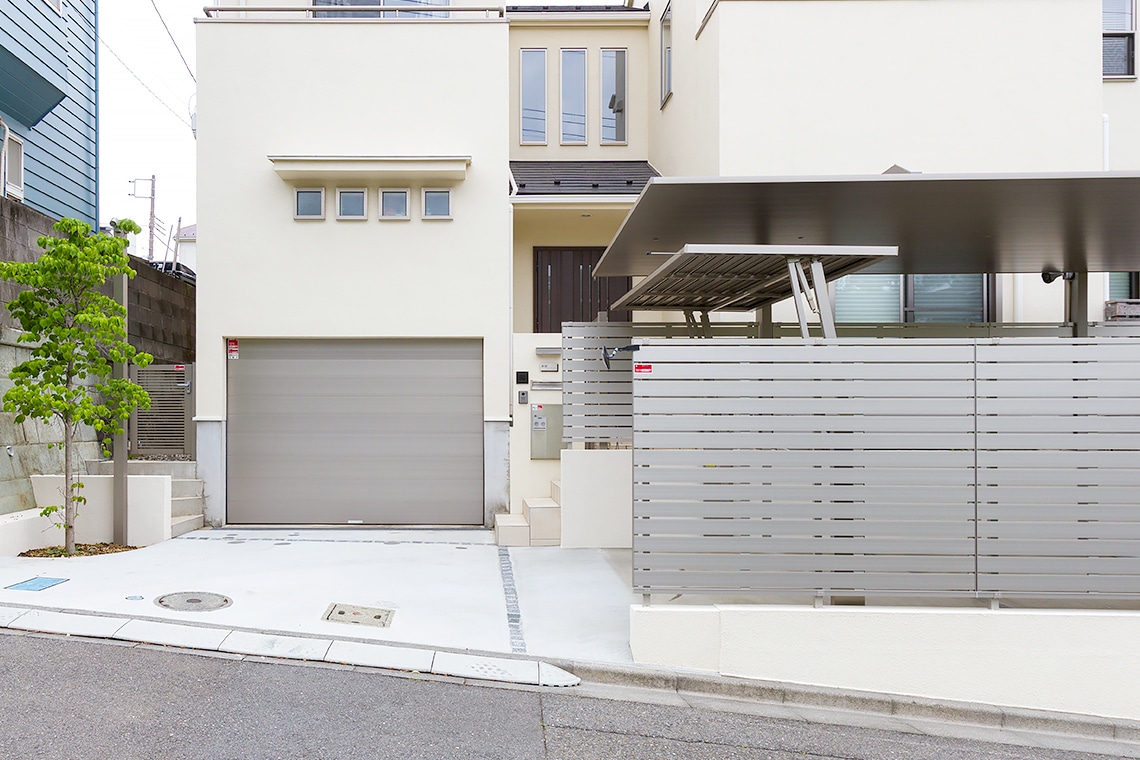 駐車場のエクステリア施工事例画像